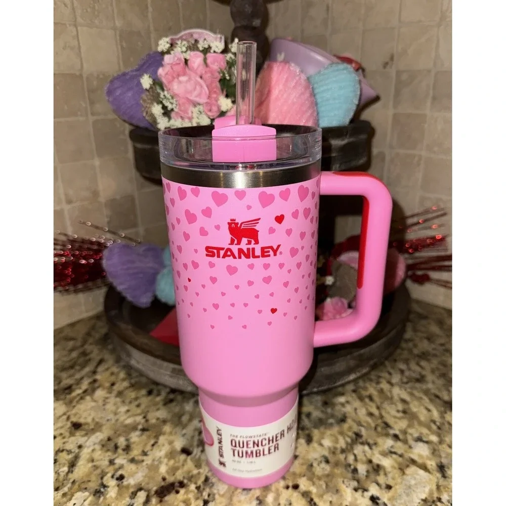 Stanley Valentines Day Heart 40 oz Target Exclusive Sweet Hearts Tumbler New - Picture 1 of 9